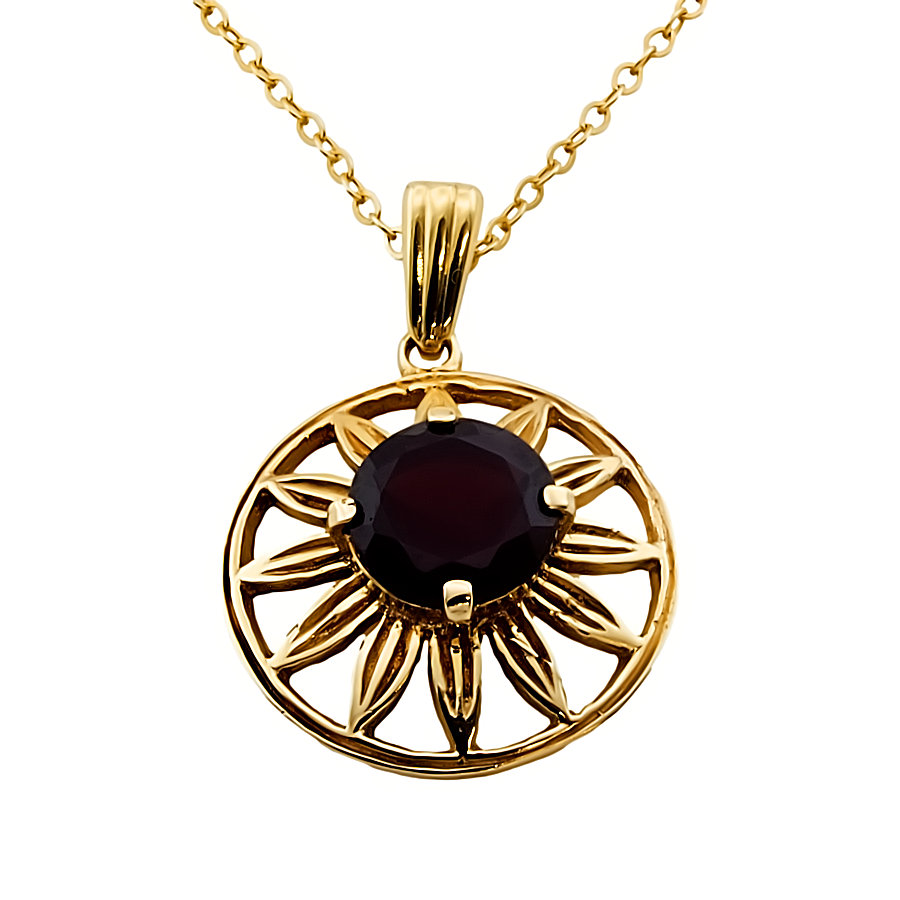 9ct gold Garnet Pendant with chain